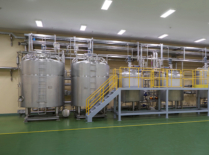 Industrial manufacturing tanks